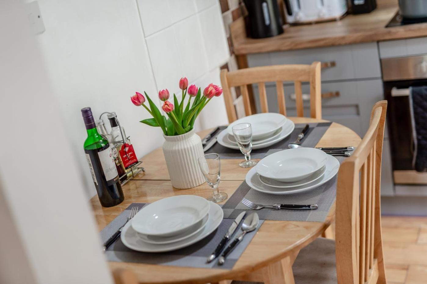 Fotografie 10: 2 Bed in Whitby oc-w301