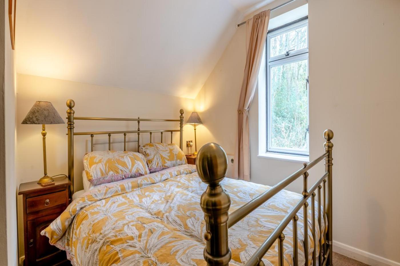 Fotografie 2: 2 Bed in Whitby oc-w301