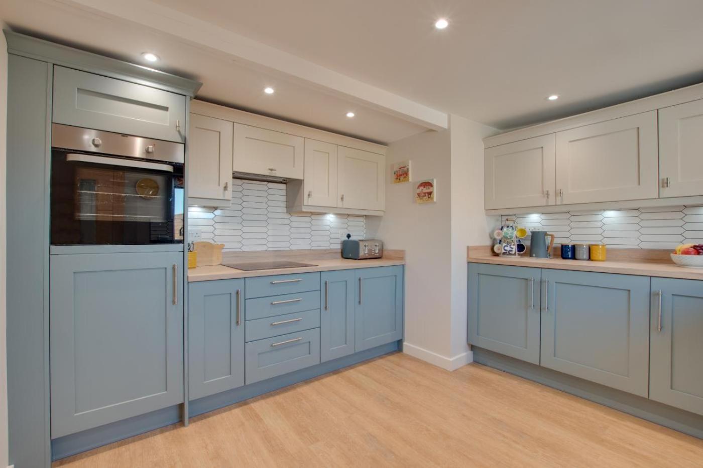 Foto 10: 2 Bed in Whitby oc-w449