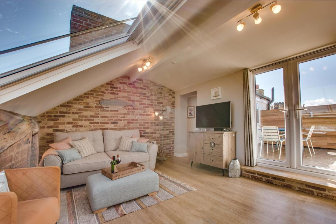 Foto 5: 2 Bed in Whitby oc-w449