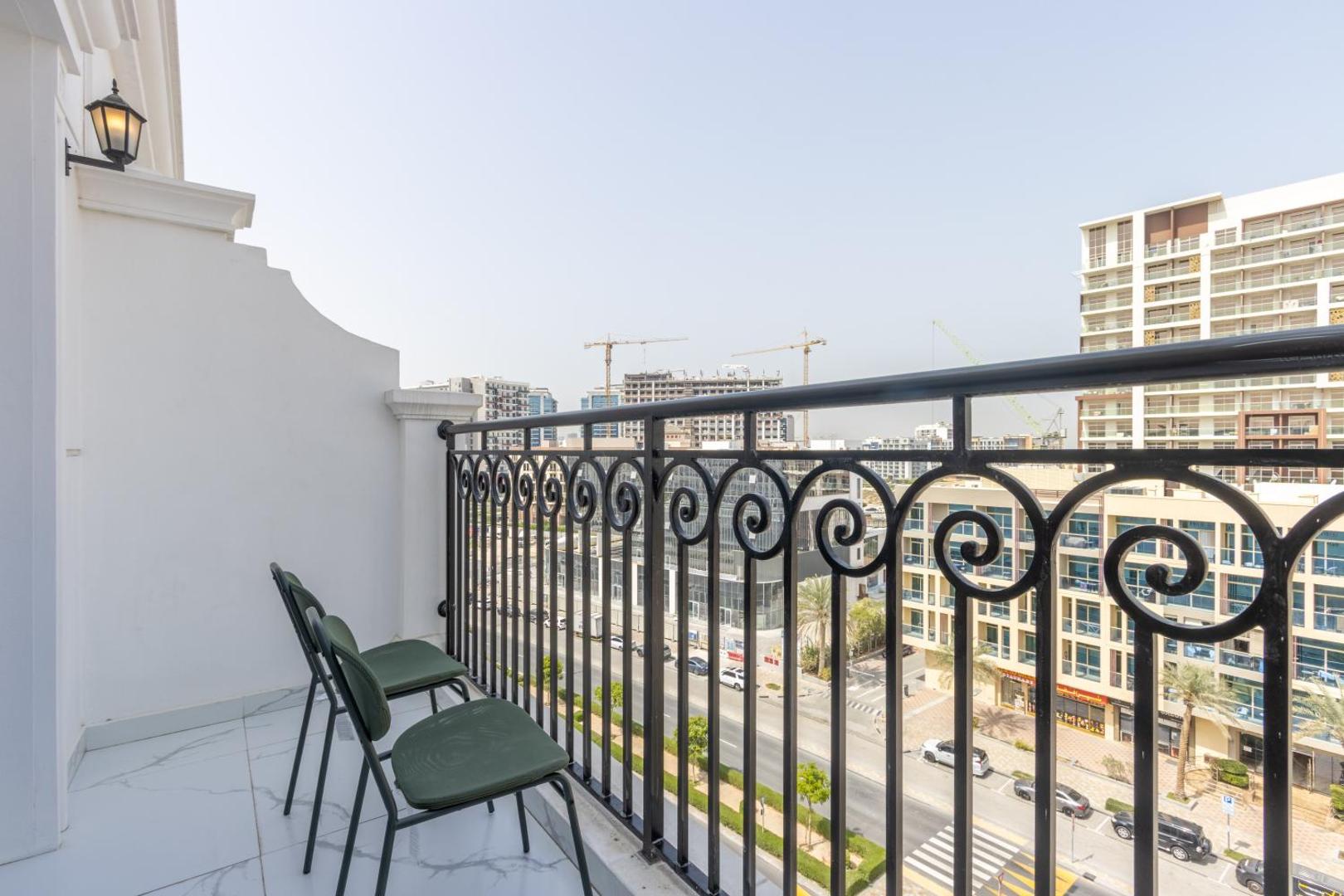 Chic Studio with Pool & Jacuzzi Arjan Dubaiの写真2