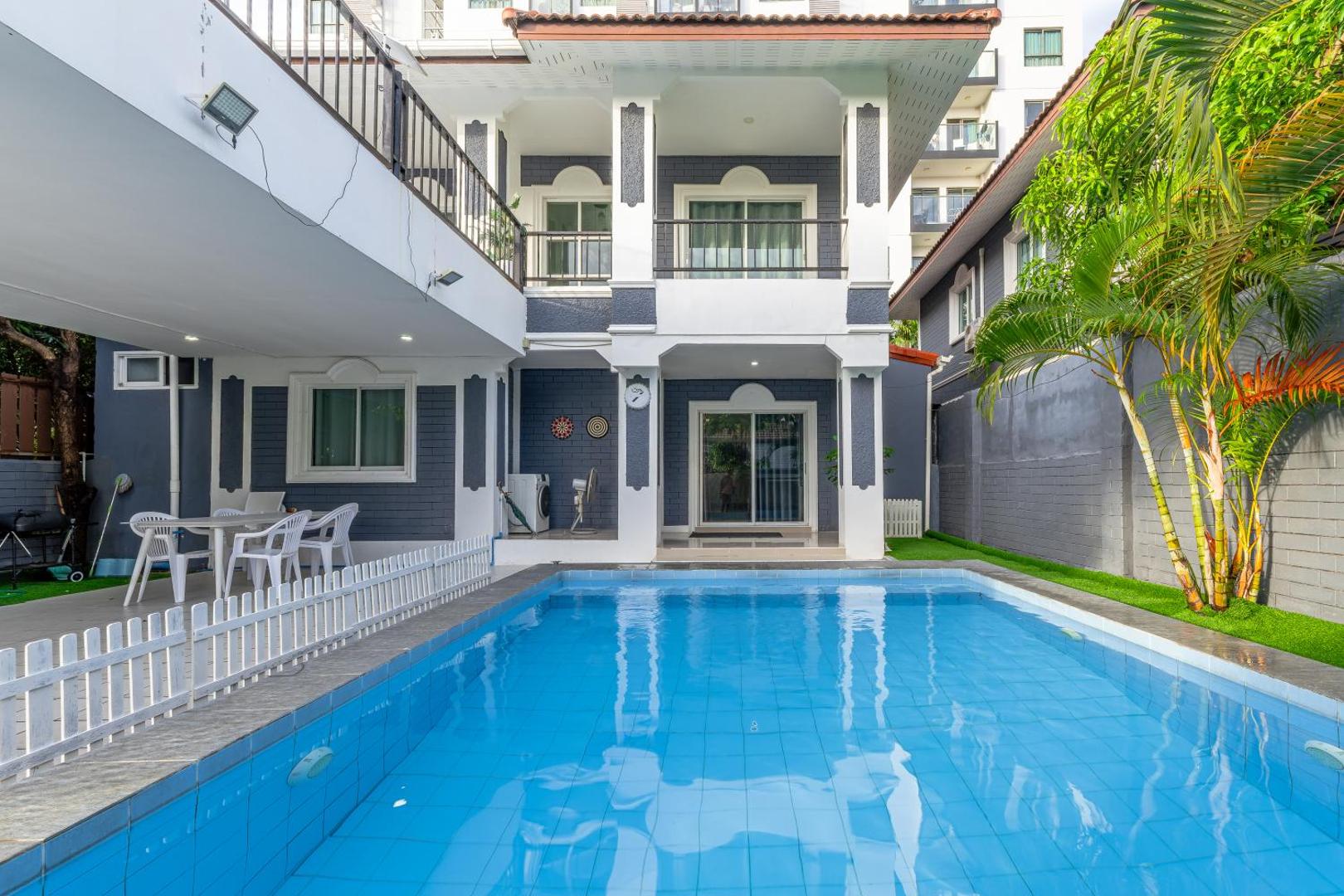 Kuva 9: Luxury 5 Bedrooms Pool Villa with Terrace