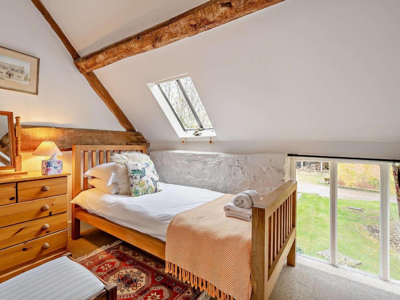 Foto 2: 3 Bed in Stratford -upon- Avon oc-54081
