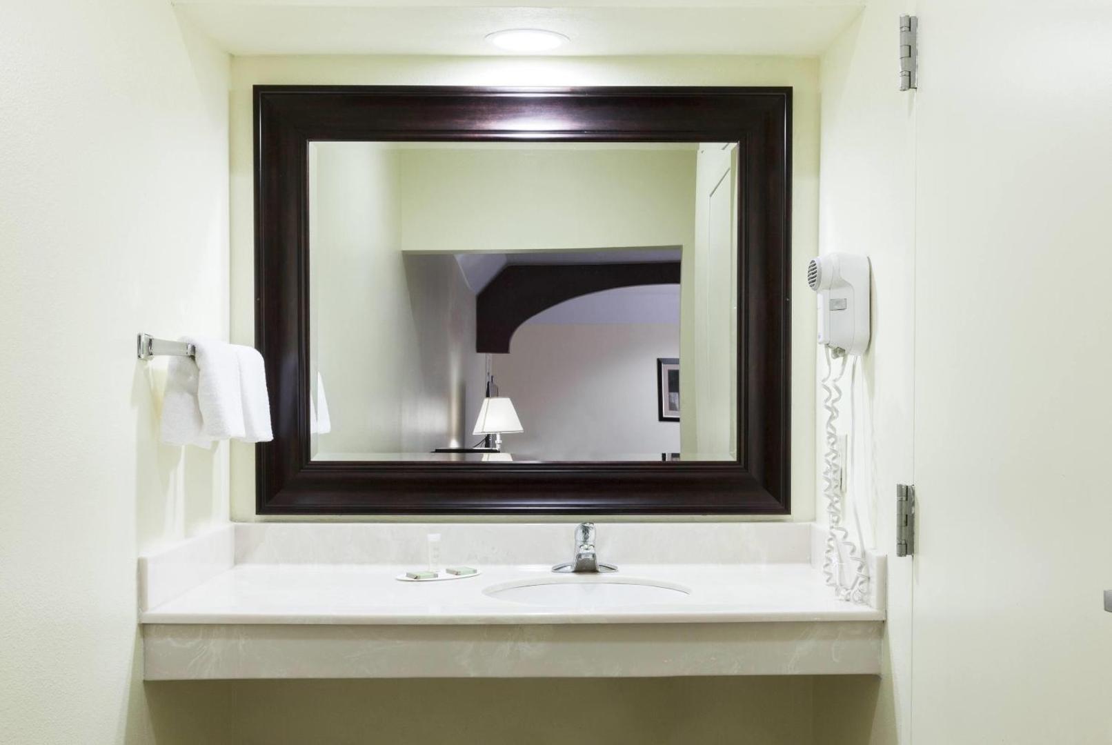 Bilde 8: Super 8 by Wyndham Fairfield Tx