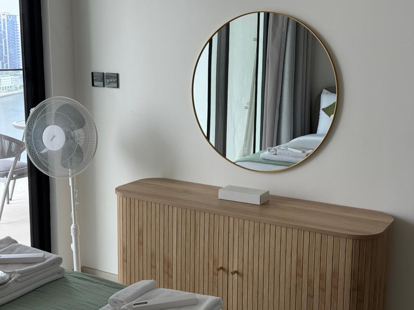 Foto 4: Sleek & Stylish Downtown Retreat