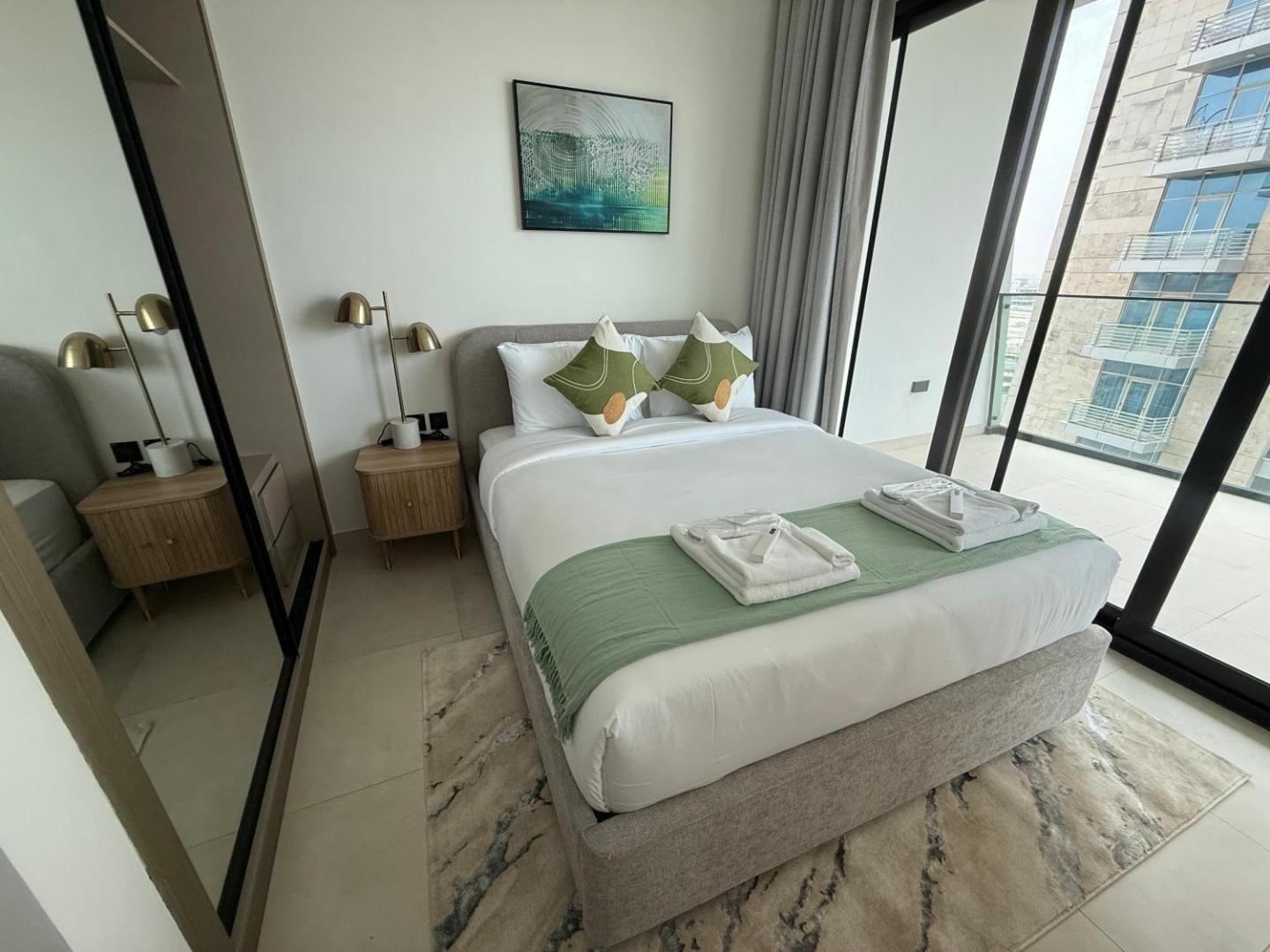 Foto 6: Sleek & Stylish Downtown Retreat