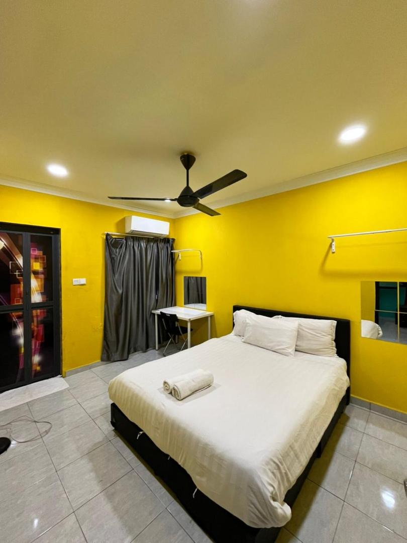 Foto 7: 4BR Landed House Bandar Baru Bangi - All bedrooms AC, Wi-Fi