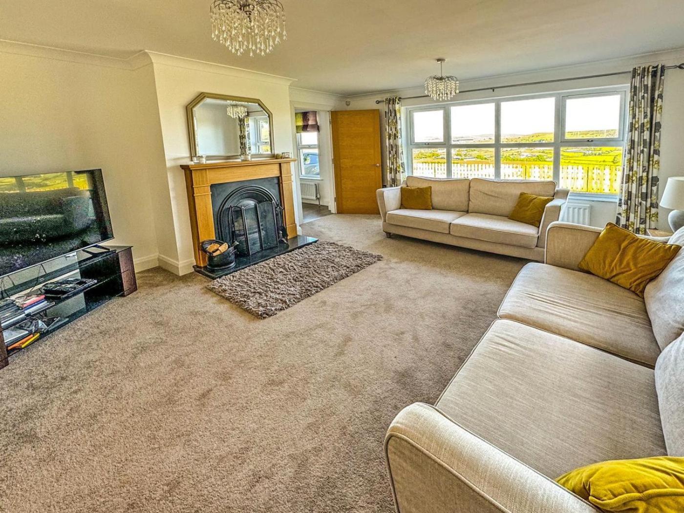 Foto 3: 4 Bed in Glenarm oc-ii15925