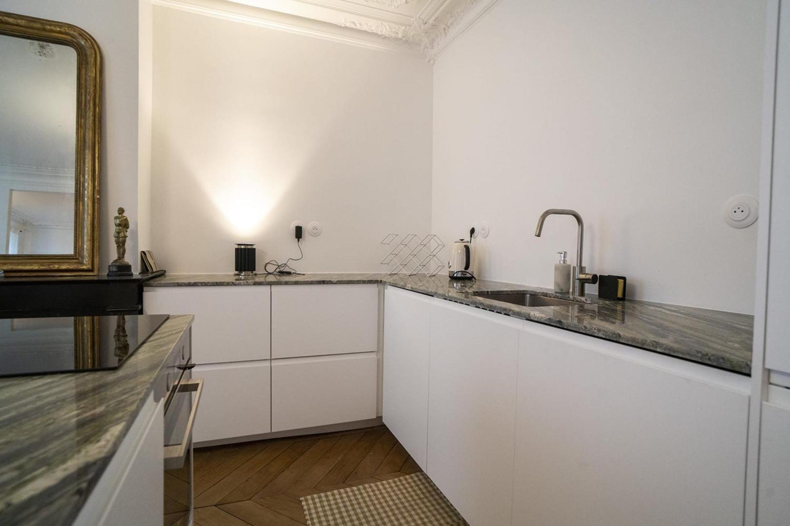 Bilde 3: Charming Apartment Near Montmartre