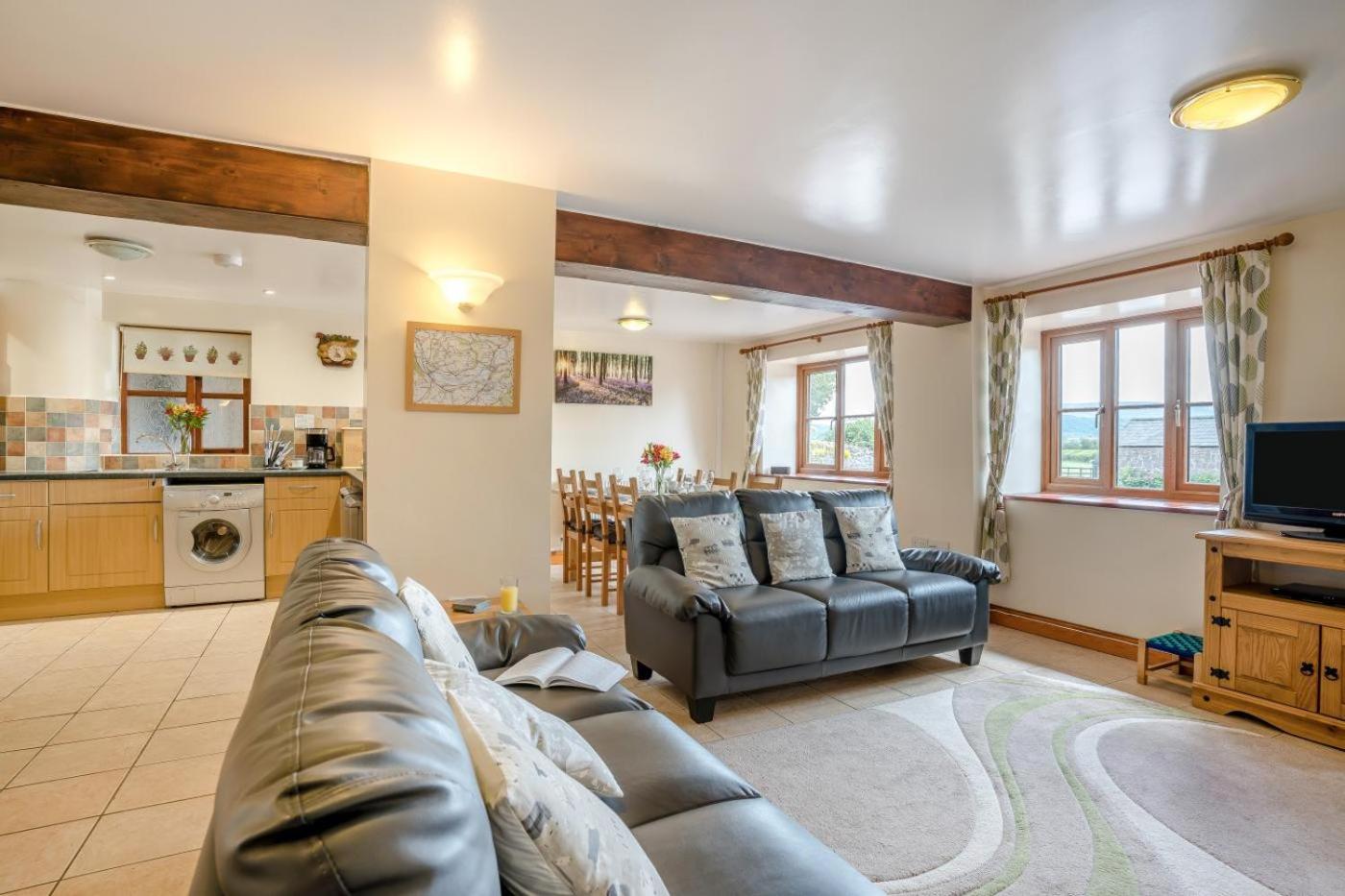 Foto 2: 3 Bed in Brecon oc-bn370