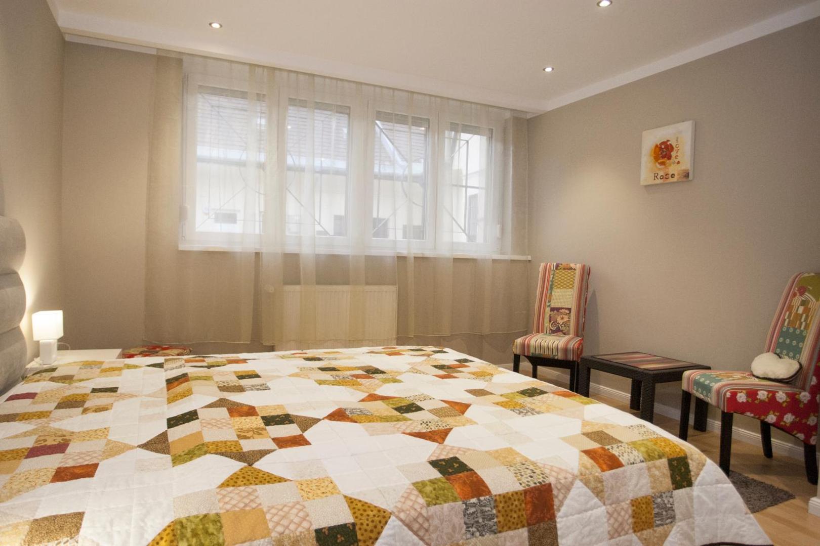 Foto 4: Riverside flat with King Castle view