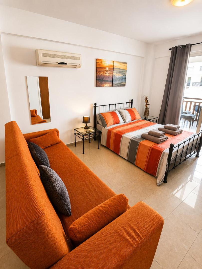 Billede 2: Studio with shower room E3, full kitchen, poolside, FREE WIFI