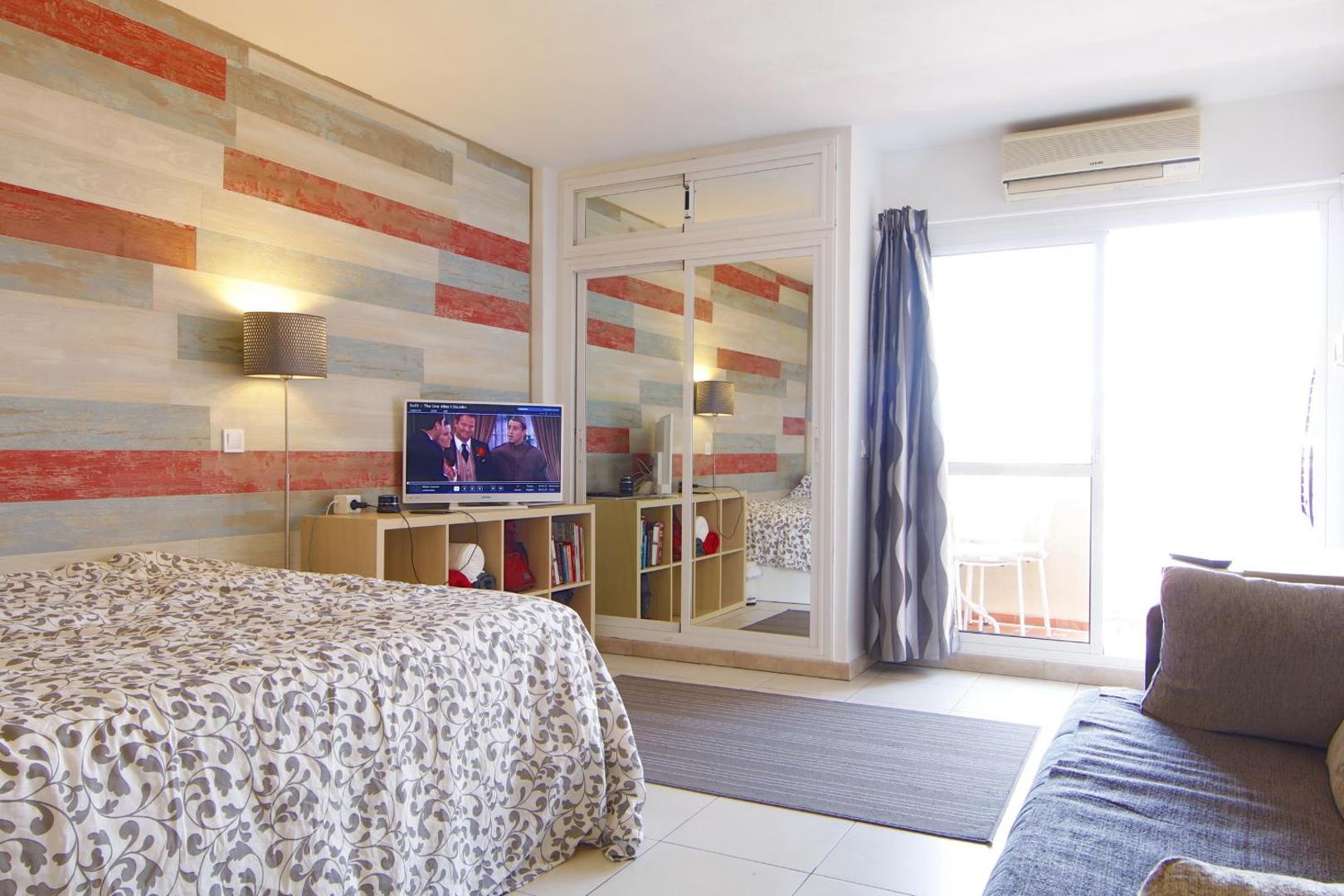 Photo 8 : Anna & Pierre-Noel apartment.