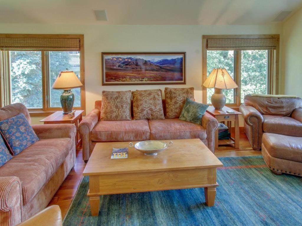 Foto 6: Legends - Simply Perfect Elkhorn Retreat