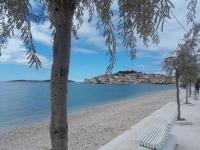 Apartment by the beach - Ferienwohnung