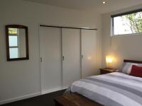 Deluxe Queen Suite