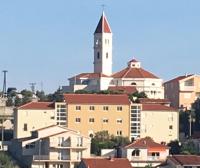 Villa Iris Apartments - Bed and Breakfast Seget Vranjica