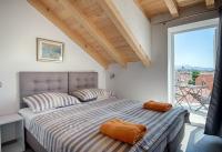 Apartamento con balcón