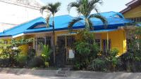 B&B Subic - Yellow House Vacation Rental - Bed and Breakfast Subic