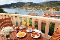 Villa Vrbat - B&B Seget Vranjica