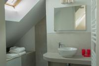 Camera Matrimoniale con Vista Giardino