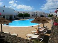 Pistachio Apartment 323 - Lanzarote Apartment - Bed and Breakfast Costa Teguise