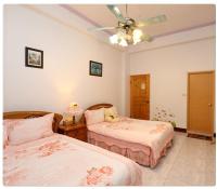 Quadruple Room with Private Bathroom