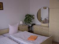 Habitación Doble con baño privado y balcón