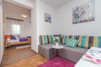 Apartment mit Balkon