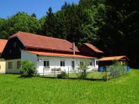 B&B Pinsdorf - Haus im Grünen - Gmundennähe - Bed and Breakfast Pinsdorf