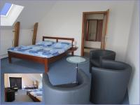 Habitación Triple con balcón
