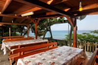 Kiriakos Apartments - B&B Nea Peramos