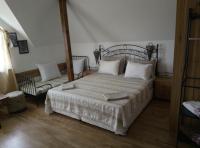 Habitación Triple con balcón