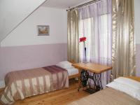 Vierpersoonskamer met Gedeelde Badkamer
