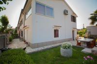 Rooms Ester - Bed and Breakfast Cres