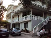 B&B Petrovac na Moru - Apartments Papan - Bed and Breakfast Petrovac na Moru