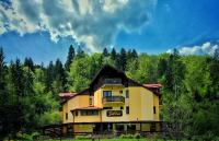Pensiunea Geona - B&B Poiana Teiului