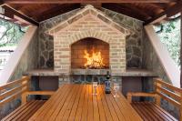 Vacation house Maslina - B&B Rupalj