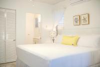 New Kingston's Deluxe Apartment - B&B Kingston