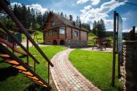 Lisoviy Zatyshok, z vidkrutum litnim baseynom,чан-джакузі - Chambres d'hôtes Slavsko