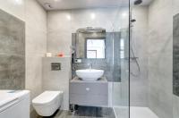 One-Bedroom Apartment with Balcony, Side River View and Sofa Bed (4 Adults)