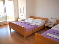 Apartamento con balcón