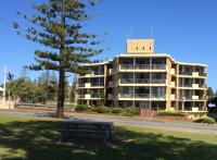 Beauty at the Beach - modern beachfront apartment - Chambres d’hôtes Port Macquarie