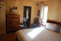 Estudio con cama extragrande