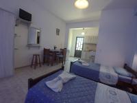 Studio (3 Adults)