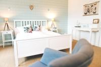 Large Double Room with Sofa