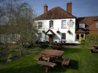 B&B Newbury - The Furze Bush Inn - Bed and Breakfast Newbury