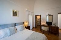 Kamer met Kingsize Bed en Uitzicht op de Bergen