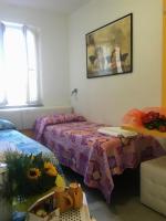 Camera Piccola Doppia con Letti Singoli