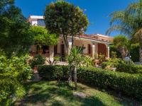 Villa - Beach Front